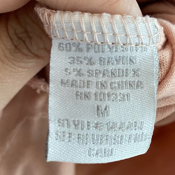 Women’s Light Peach Beaded Embellished Short Sleeve Top Size Medium - Picture 7 of 7